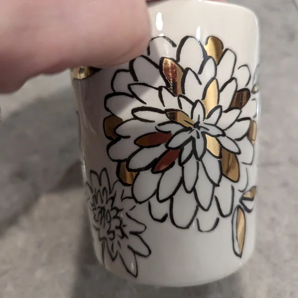Anthropologie fish and flower mug - Picture 8 of 8